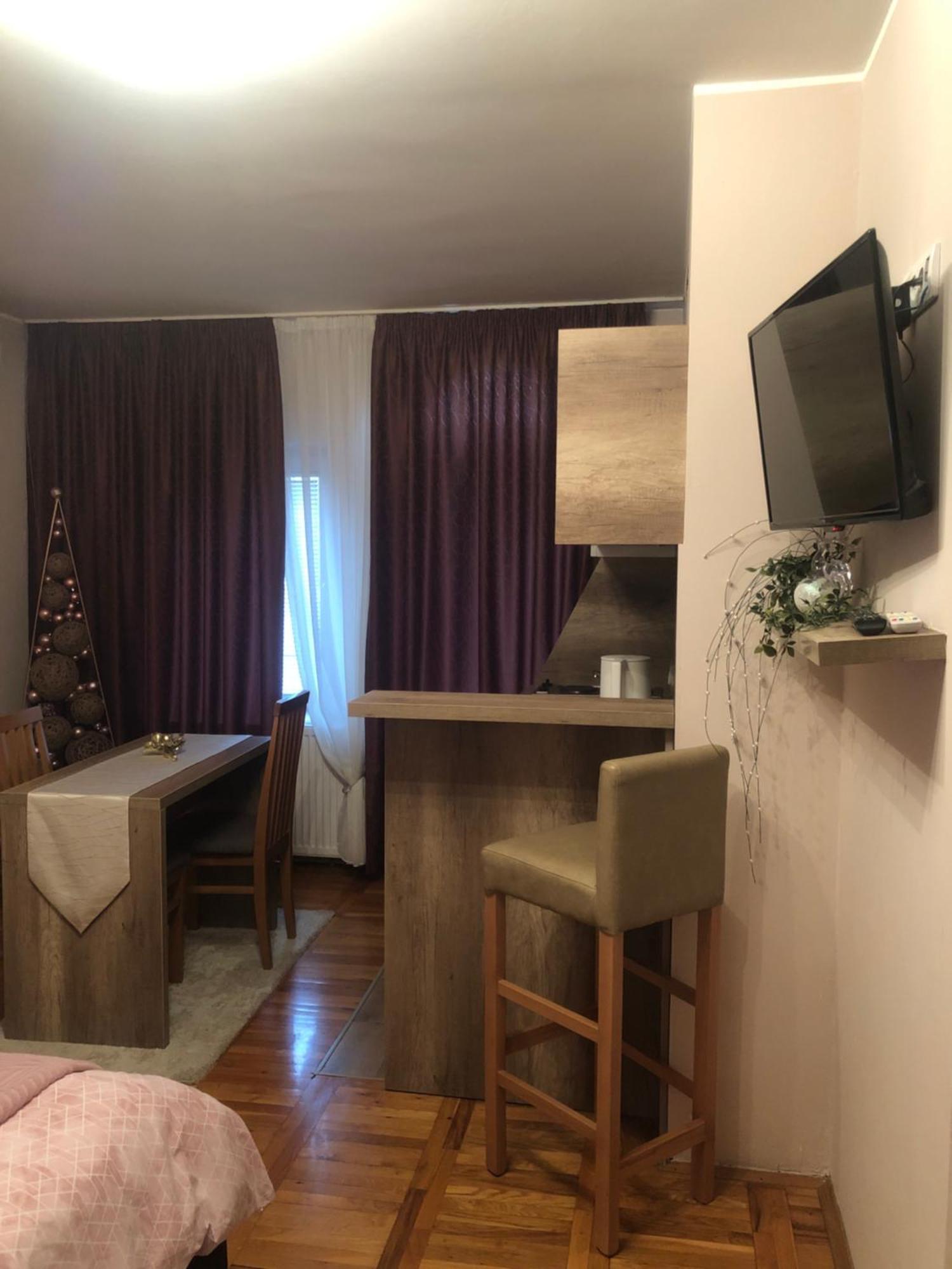 Apartments Dunja ノヴィ・サド エクステリア 写真